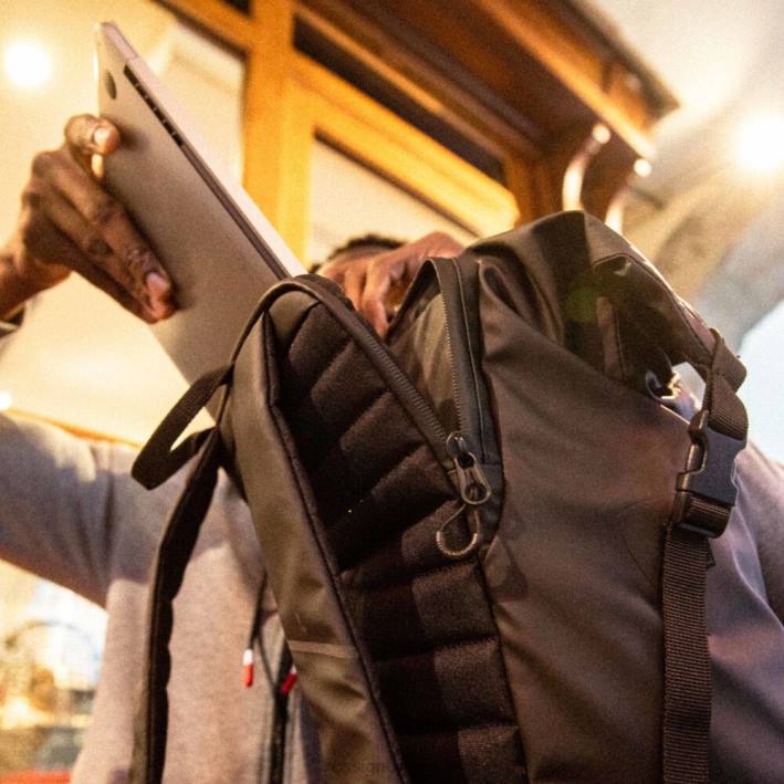 hombres Rossignol Mochila impermeable para viajeros de 25 litros. HPXL295 accesorios verde